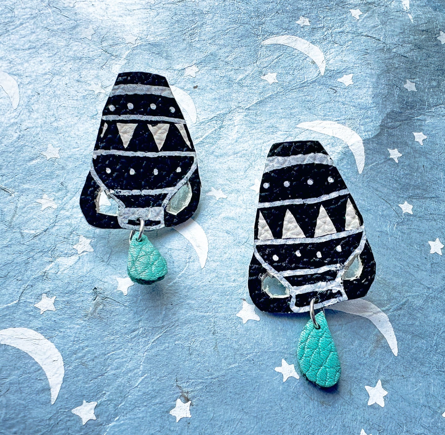 SALE- Water Vase Stud Earrings